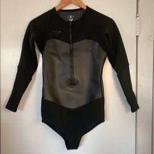 Women’s westsuit spring/summer, size US 6/ EUR 36
